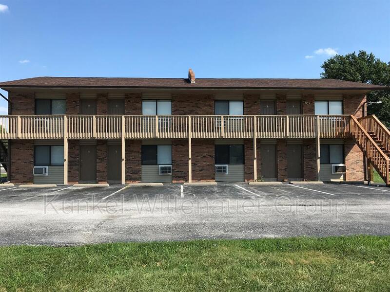 Belleville Condo: 2611-E Sierra Drive