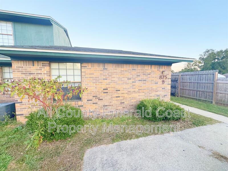 Fort Walton Beach House: 875 Fairview Drive