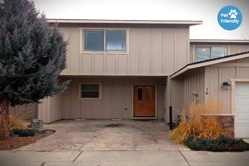 Redmond Townhome: 2250 SW 21st St