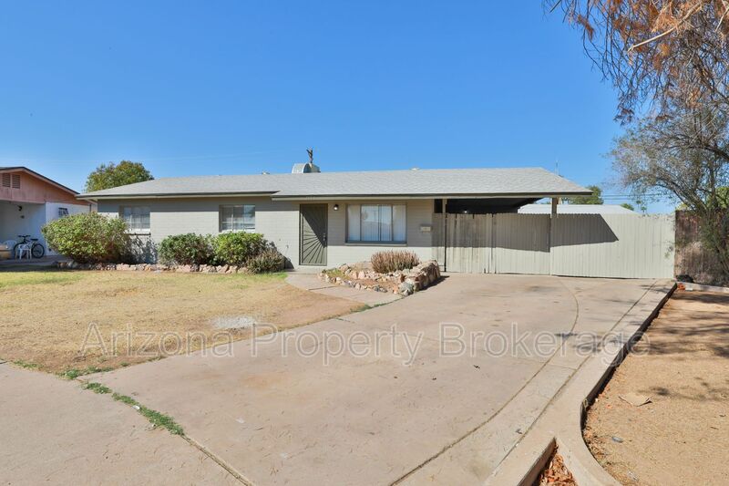 Mesa House: 1026 S. Grand