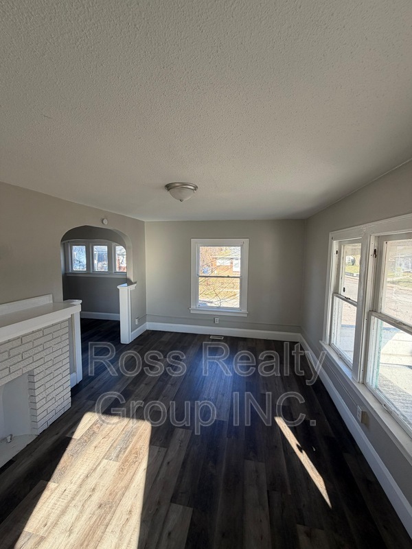 Toledo House: 400 Spencer St