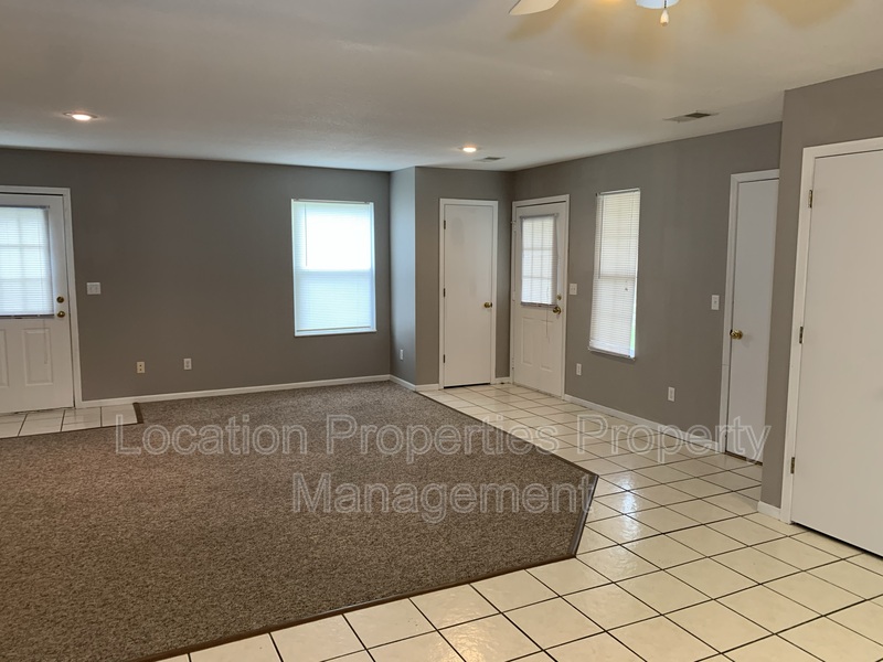 318 Creekside Court - 1, rental photo 5