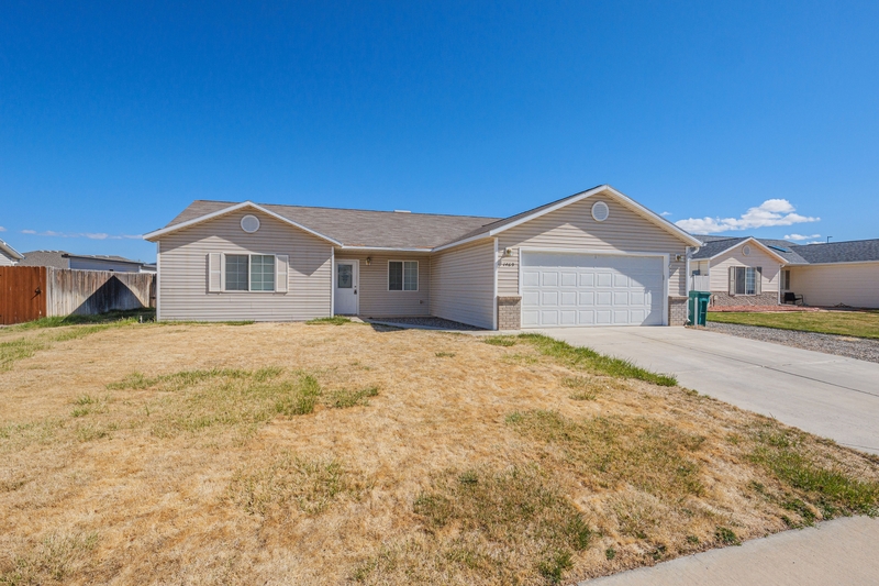 Fruita House: 1469 Sagittarius Street