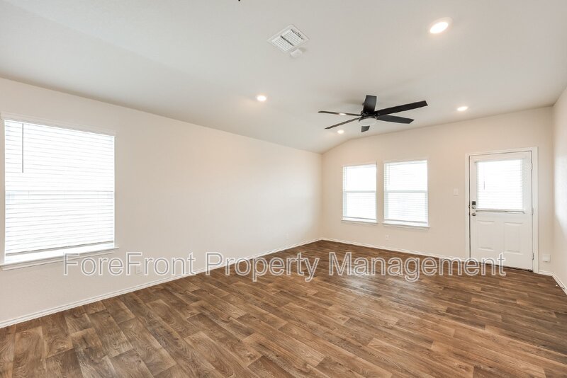 4047 Fort Palmer Boulevard  TX 78109 - Photo 4