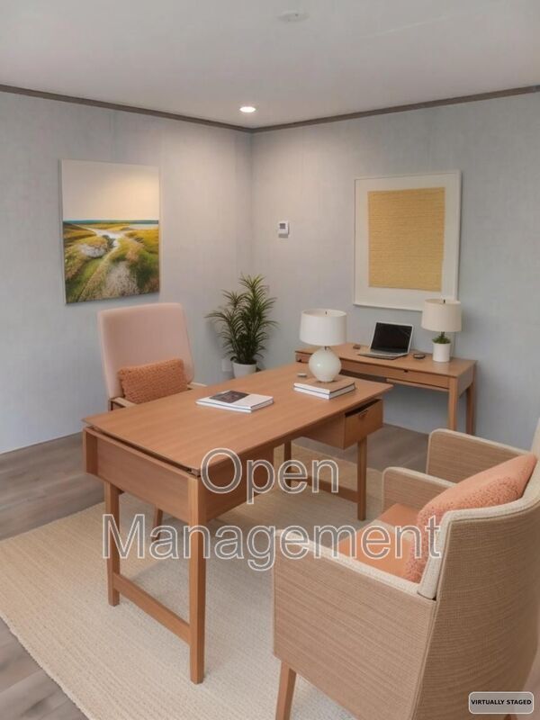 Nixa House: 16 English Village Park