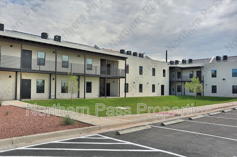 El Paso House: 1061 Ranger Trail