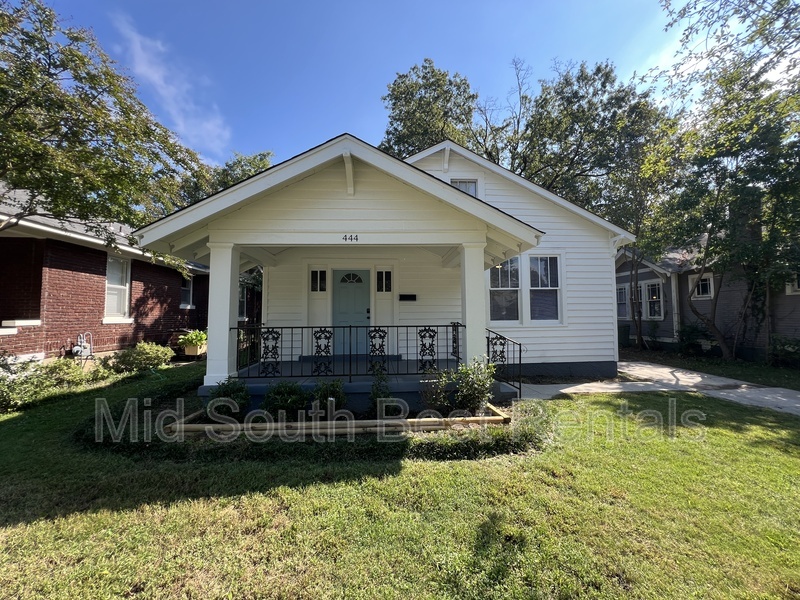 Memphis House: 444 N Avalon St