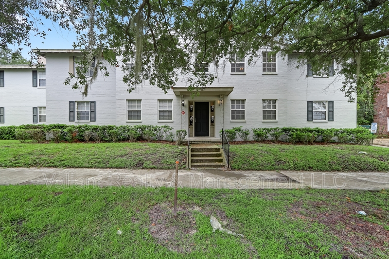 Jacksonville House: 2358 Herschel StreetUnit 1