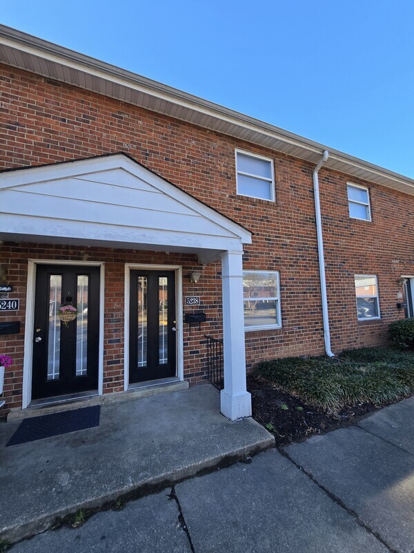 North Chesterfield Townhome: 5238 Goolsby Ct