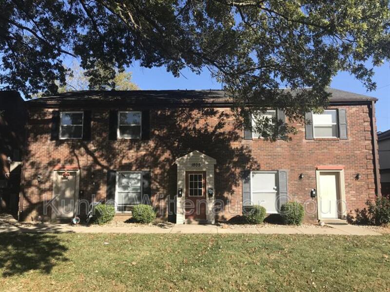 Swansea Condo: 1805-2 Jamestown Road