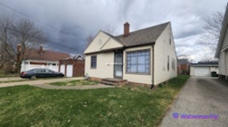 Garfield Heights House: 5015 East 113th Street