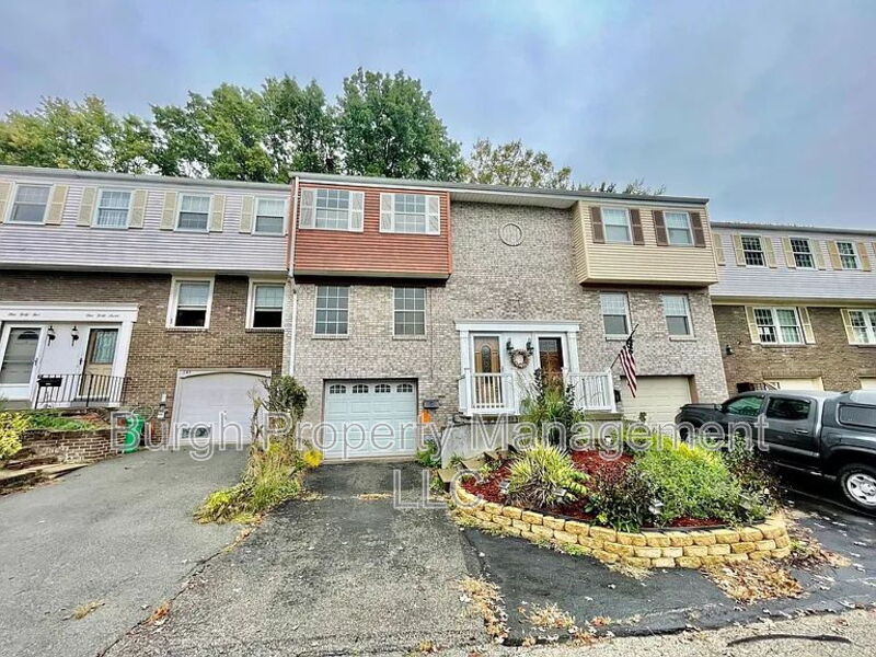 Canonsburg Townhome: 149 Hunting Creek Road