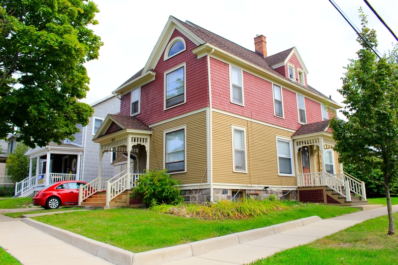 Ann Arbor House: 802 East Kingsley Street