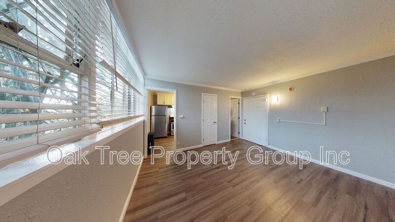 Oakland House: 3010 Adeline Street