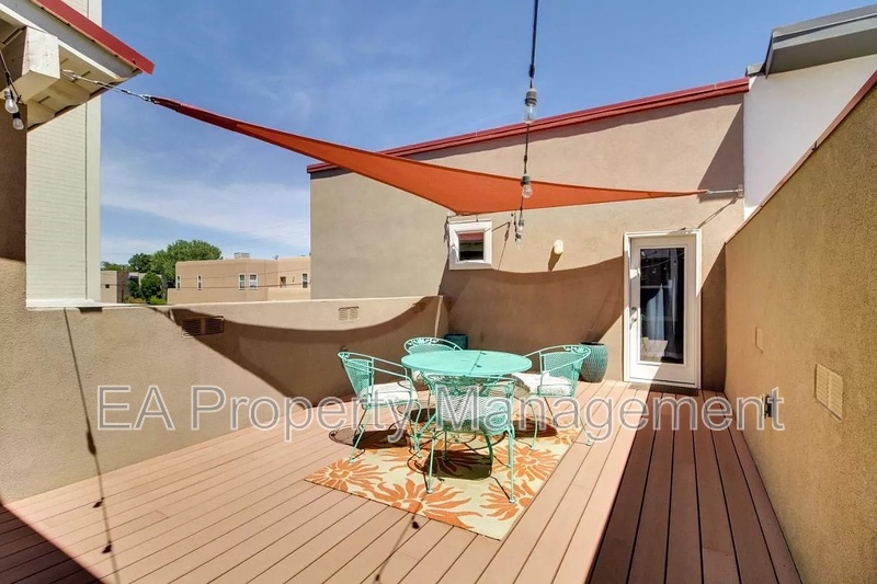 Albuquerque House: 1419 Coal Ave SW