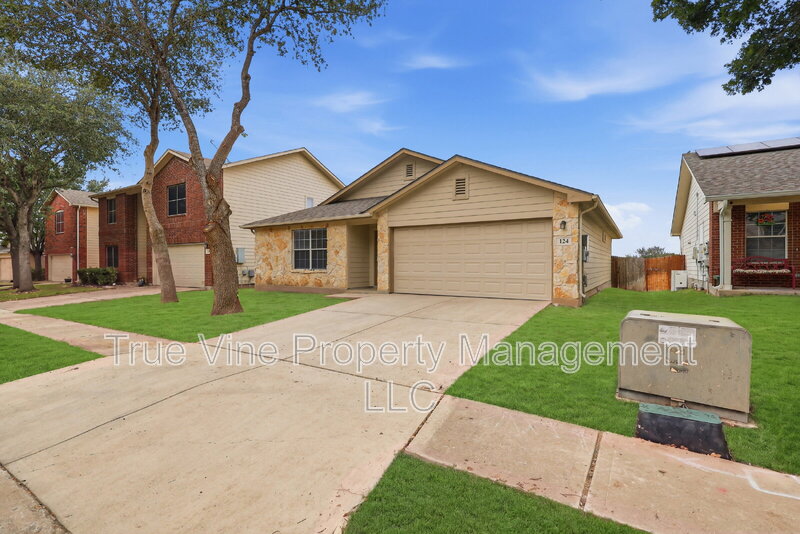 Cibolo House: 124 Anvil Pl