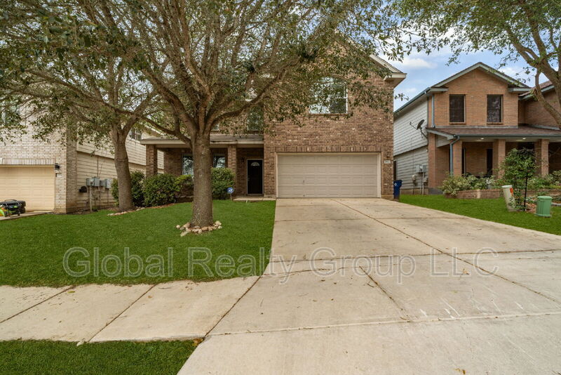 Cibolo House: 201 Canyon Vista