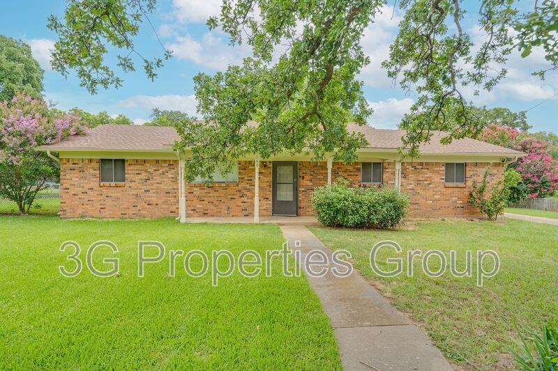 Argyle House: 140 Joyce Drive