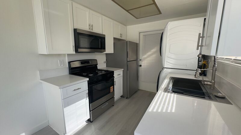 South Pasadena House: 1625 Raymond Hill Rd