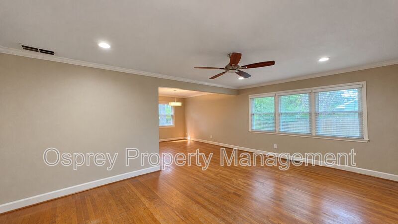 Beautifully Renovated 3-Bedroom Home in Virginia Beach! - Photo 13