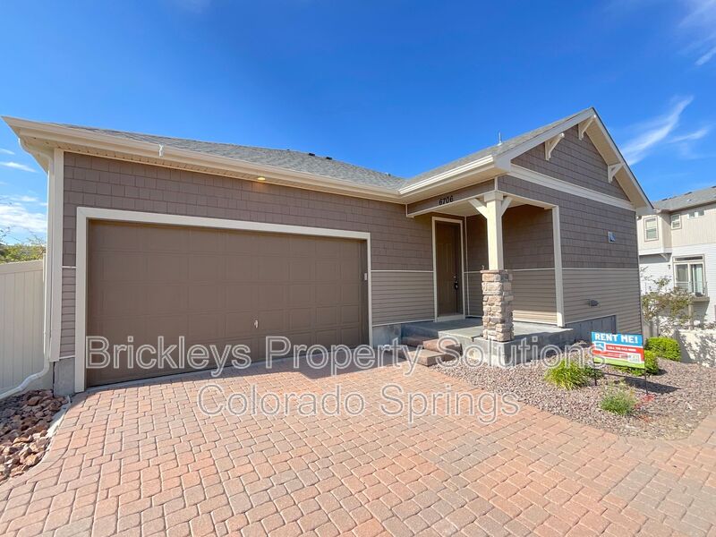 Colorado Springs House: 6706 Golden Briar Lane