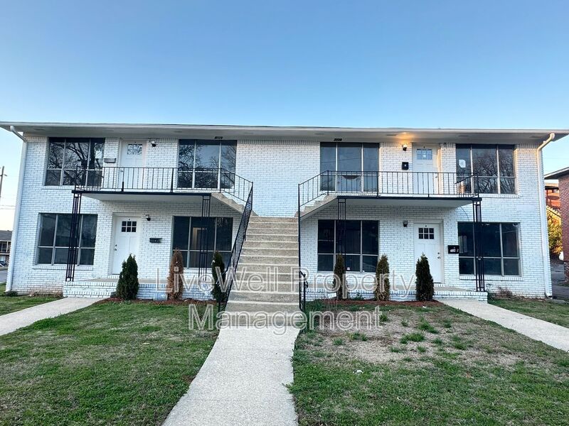 Birmingham Condo: 7728 Rugby Avenue
