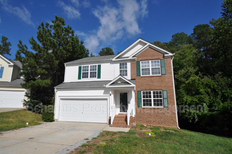 Holly Springs House: 117 Tiverton Woods Dr