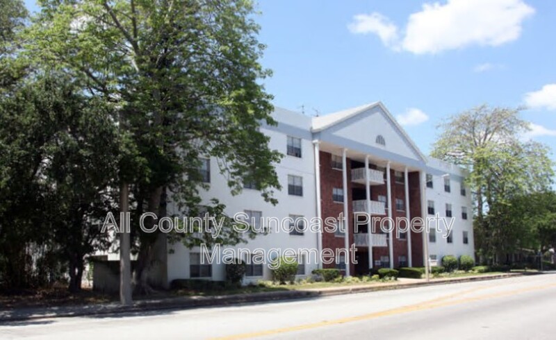 St. Petersburg Condo: 1830 Dr M.L.K. Jr St N