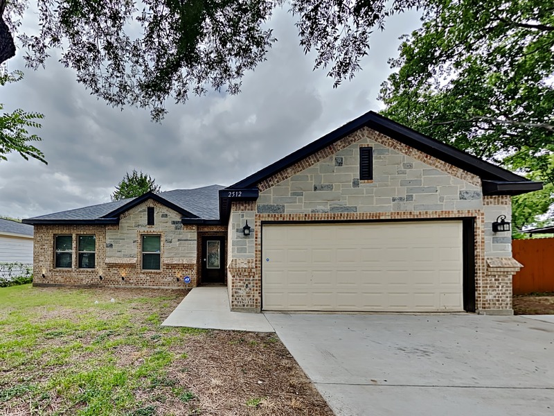 Dallas House: 2512 Sharon St
