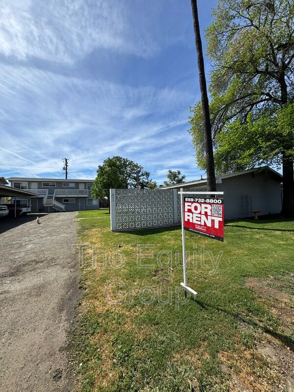 Hanford House: 311 E Elm Street -3