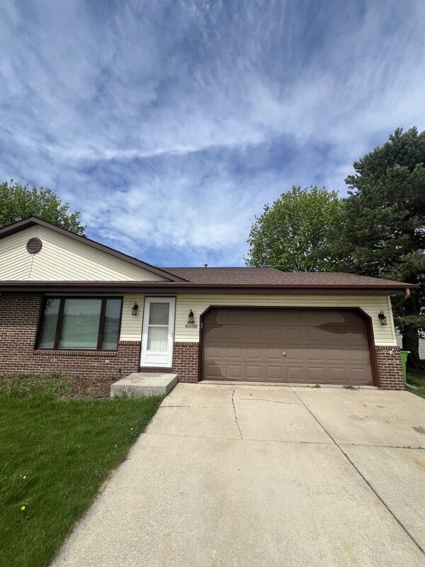 Jackson House: N167 W20188 Spruce St.
