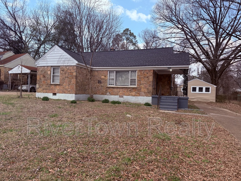 Memphis House: 1454 Delano Ave