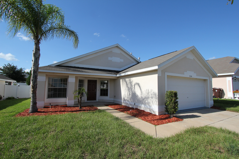 Davenport House: 210 Garberia Dr