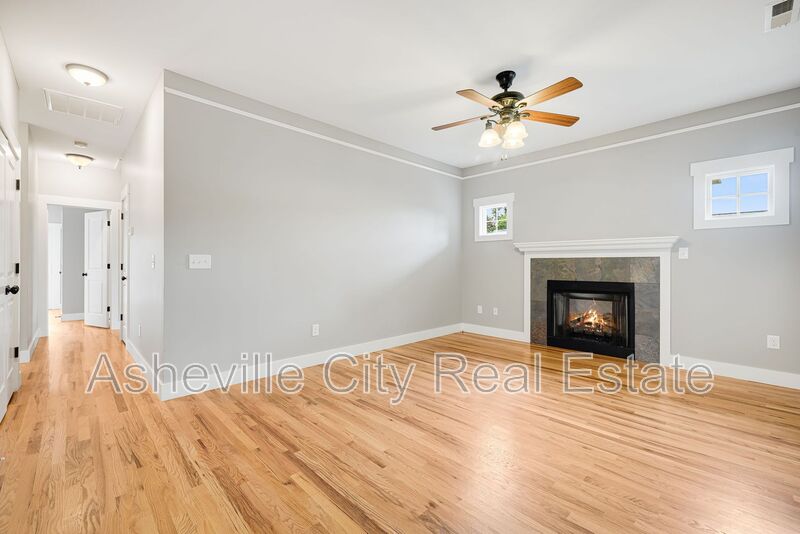 Asheville House: 102 Estelle Park Drive