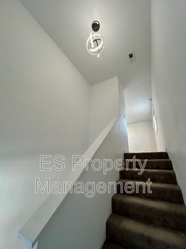 Beautiful Updated Home!!! - Photo 19