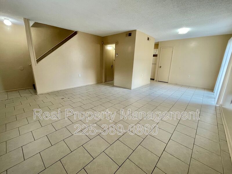 Baton Rouge Townhome: 10952 Cherry Hill Ave.