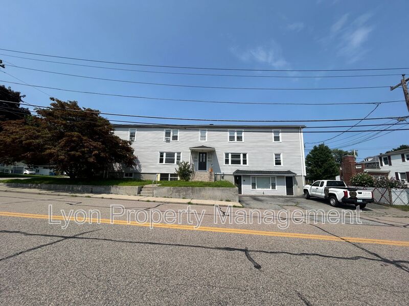Blackstone Condo: 1 Carter Ave