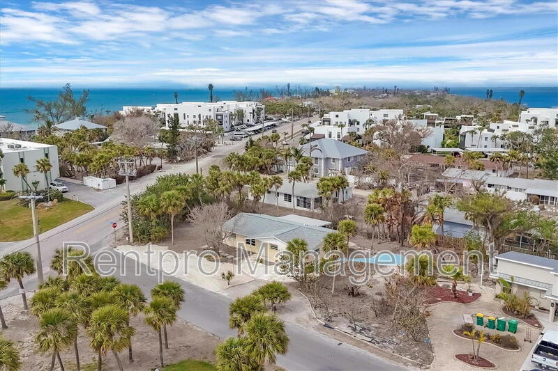 Englewood House: 2825 North Beach Road