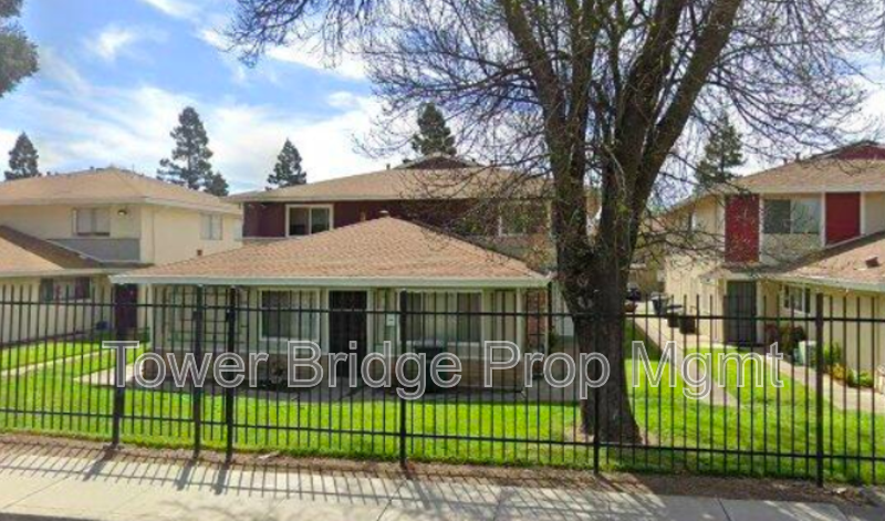 Sacramento Condo: 97 La Fresa Court