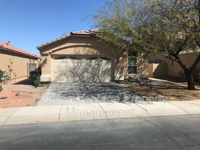 Maricopa House: 42006 W Anne Ln