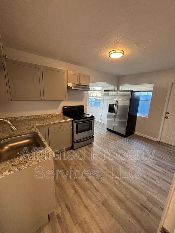 West Palm Beach House: 517 44th Street