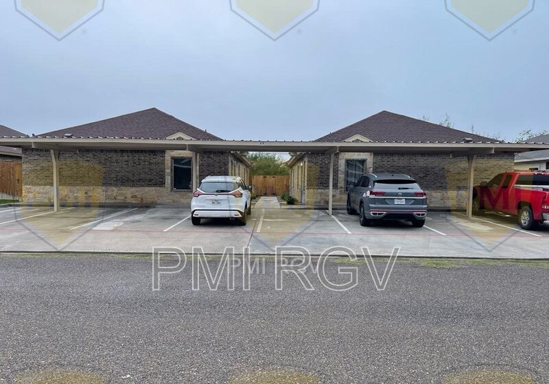 Alton Condo: 818 S Michigan St