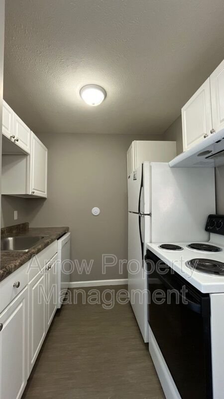 Lincoln Condo: 1111 E Street