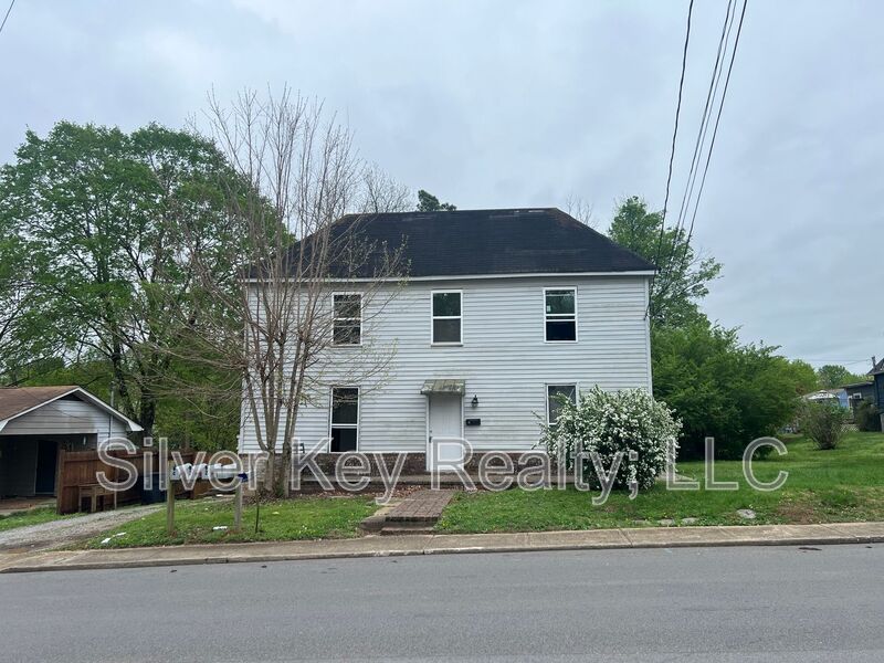 Athens House: 405 Park Street