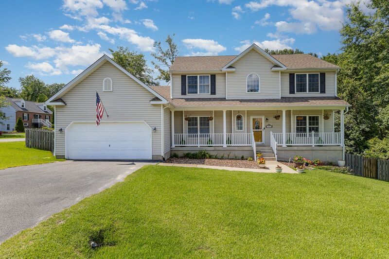 Fredericksburg House: 11814 Gardenia Dr