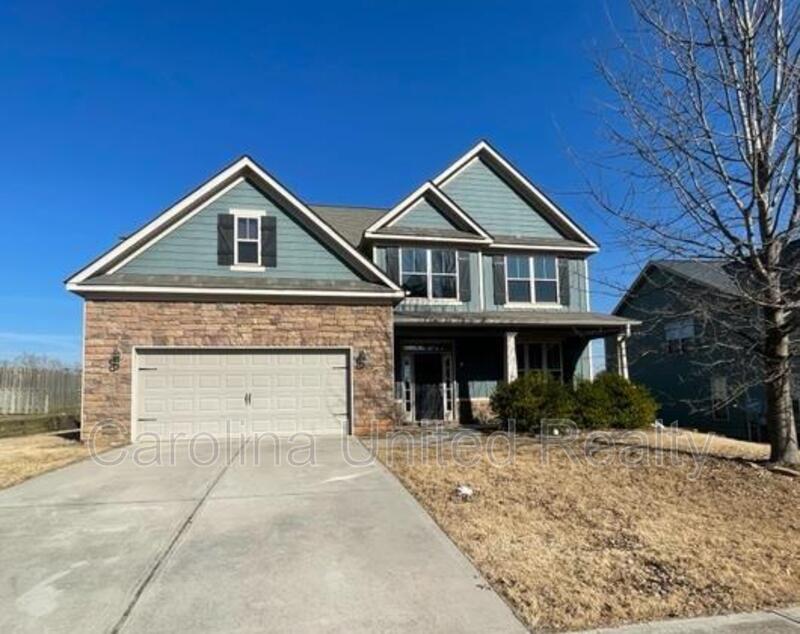 Grovetown House: 344 Brentford Ave