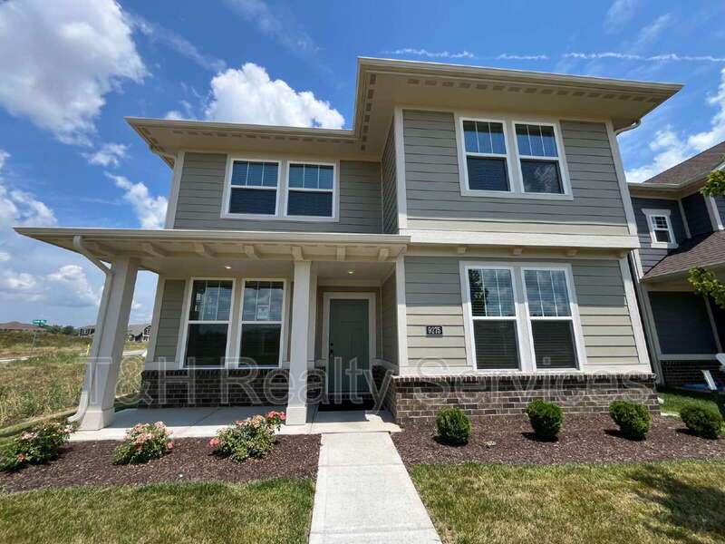 Plainfield House: 9275 Loyola Way