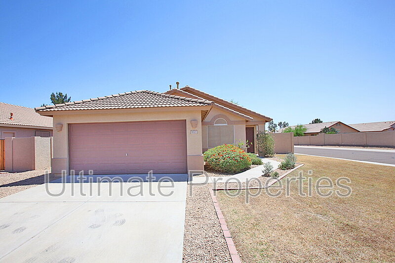 Peoria House: 8023 W Melinda Ln