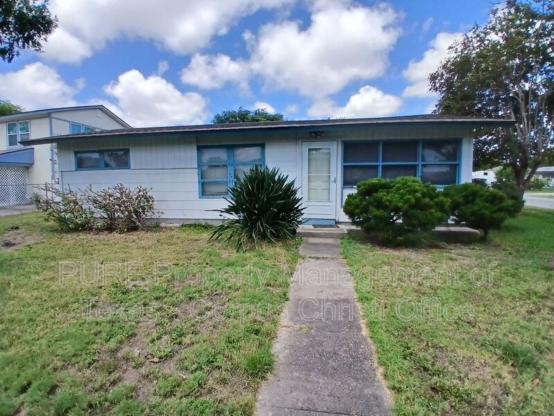 Corpus Christi House: 4701 Prinston Dr