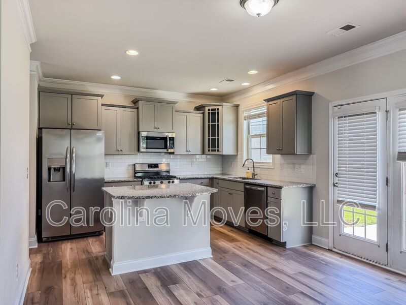 Taylors House: 129 Noble Wing Lane